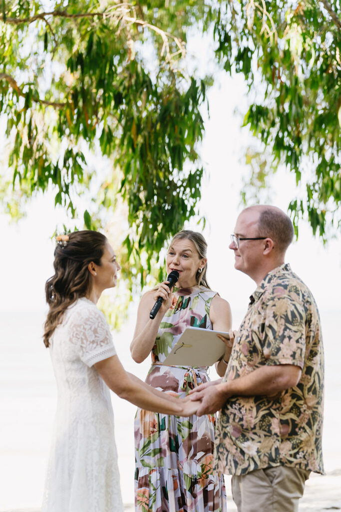 cairns wedding celebrant fnq weddings professional marriage celebrant